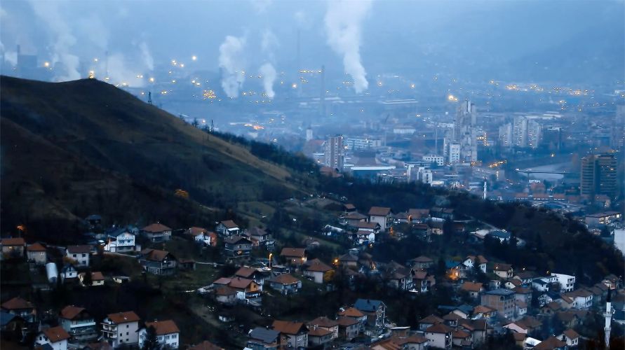 Kenttäkäynti Bosniaan: Savun alle peittynyt Zenica